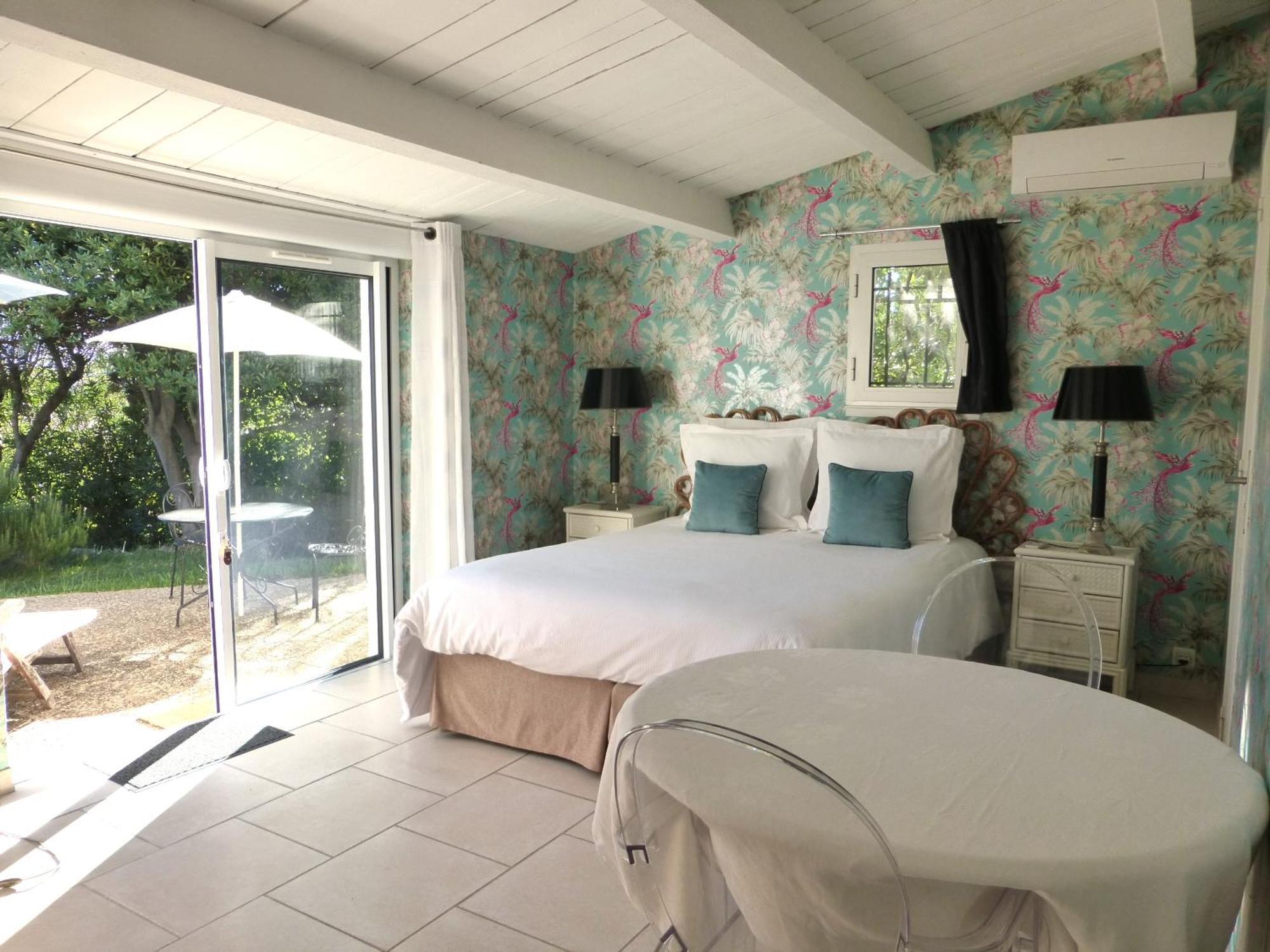 Chambre Bed And Breakfast Dans La Villa Cypra Antibes Eksteriør bilde